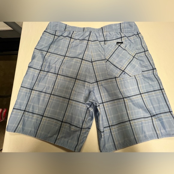 NAUTICA MENS BLUE PLAID SIZE 38 WAIST BERMUDA SHORTS   LIKE NEW - Picture 3 of 13